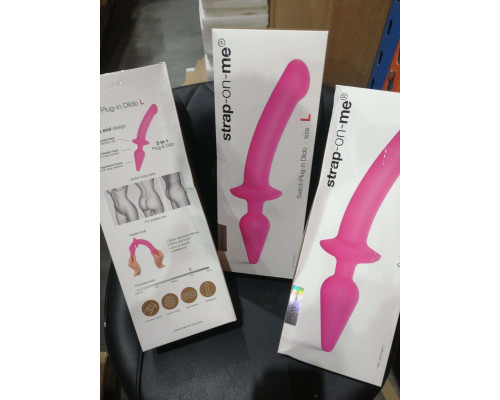 Анальна пробка з дилдо Strap-On-Me SWITCH PLUG-IN SEMI-REALISTIC DILDO FUCHSIA - L (м'ята упаковка)