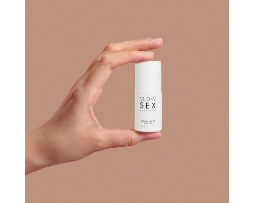 Збуджуююче масло для клитора Bijoux Indiscrets SLOW SEX Arousal Sex Oil CBD