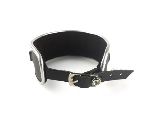Ошейник из натуральной кожи со стразами и кольцом Art of Sex - Collar Ring